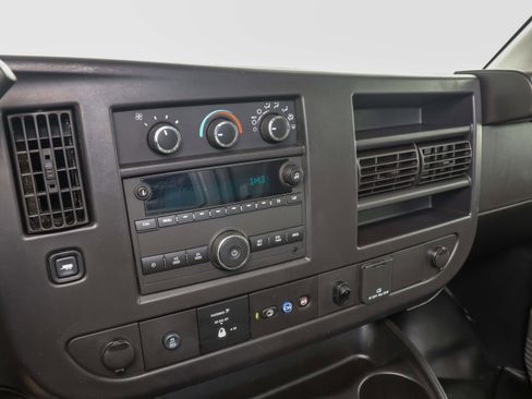 Used 2024 Chevrolet Express 3500 w/ Power Convenience Package image 16