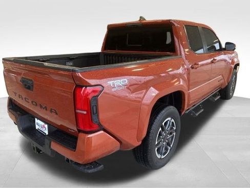 Used 2025 Toyota Tacoma TRD Sport w/ TRD Sport Premium Package AWD/4WD image 7