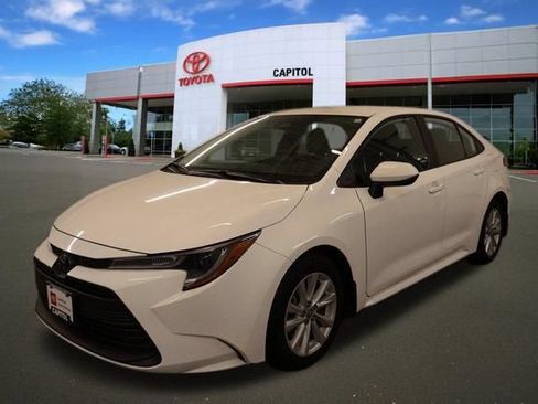 Certified 2025 Toyota Corolla LE w/ LE Premium Package FWD image 6
