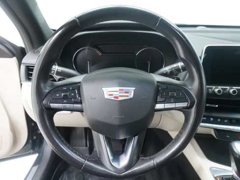 Used 2021 Cadillac CT4 Premium Luxury RWD image 16