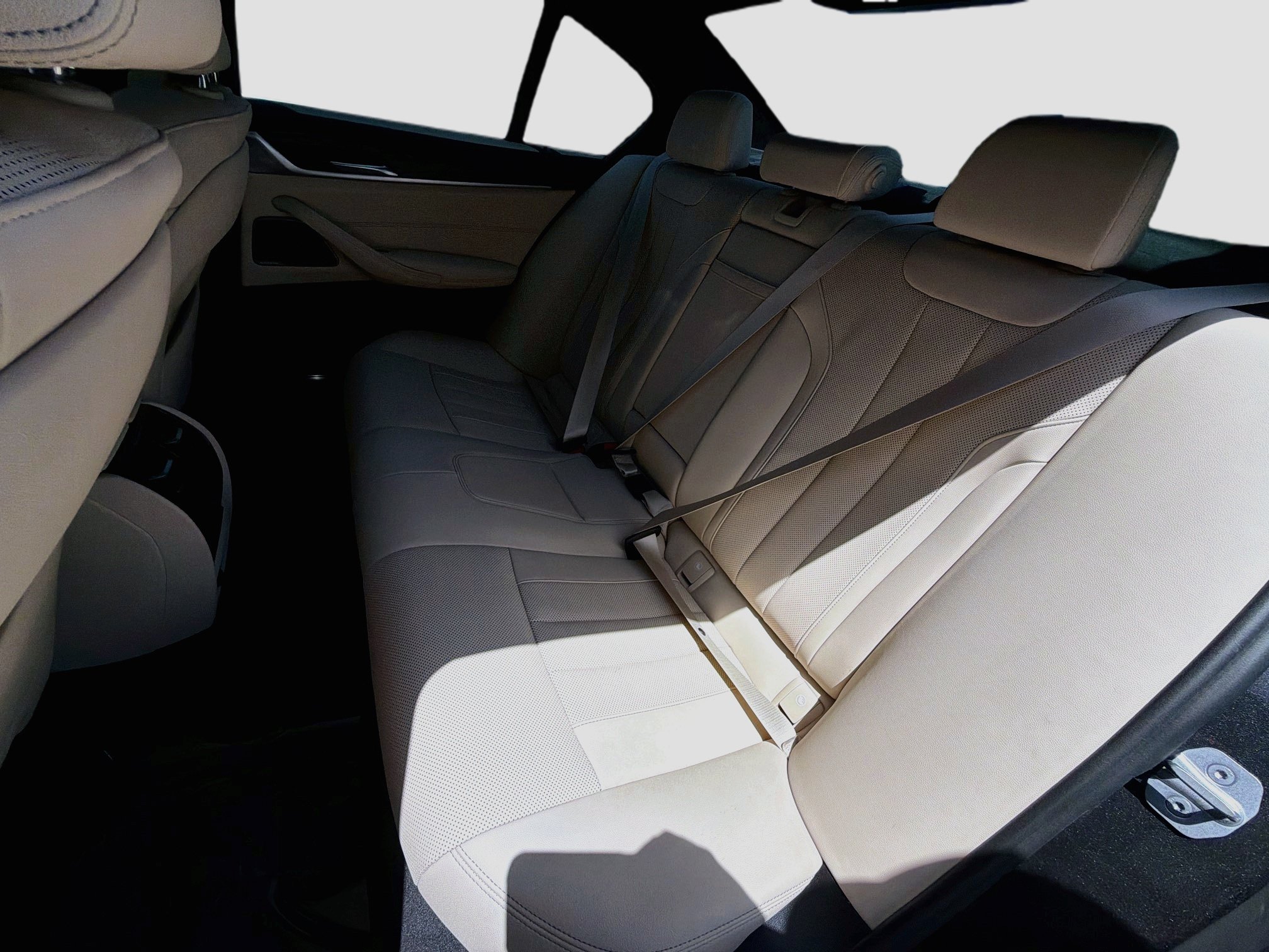 Used 2023 BMW 540i w/ Premium Package RWD image 21