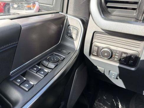 New 2026 Ford F250 Platinum w/ FX4 Off-Road Package image 16