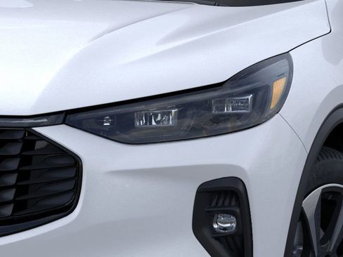 New 2025 Ford Escape Platinum image 18