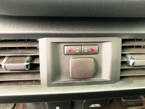 Used 2021 Ford F150 Lariat w/ Equipment Group 502A High AWD/4WD image 15