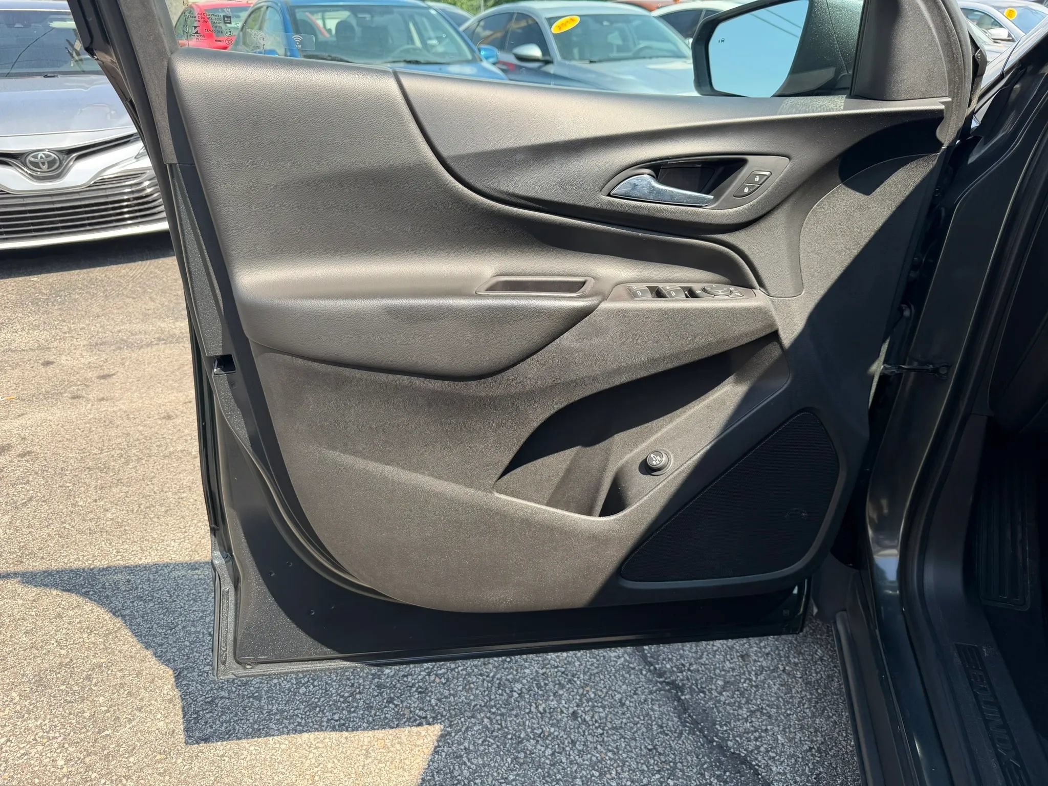 Used 2021 Chevrolet Equinox LT AWD/4WD image 16