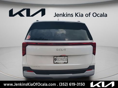 New 2026 Kia Carnival EX FWD image 5
