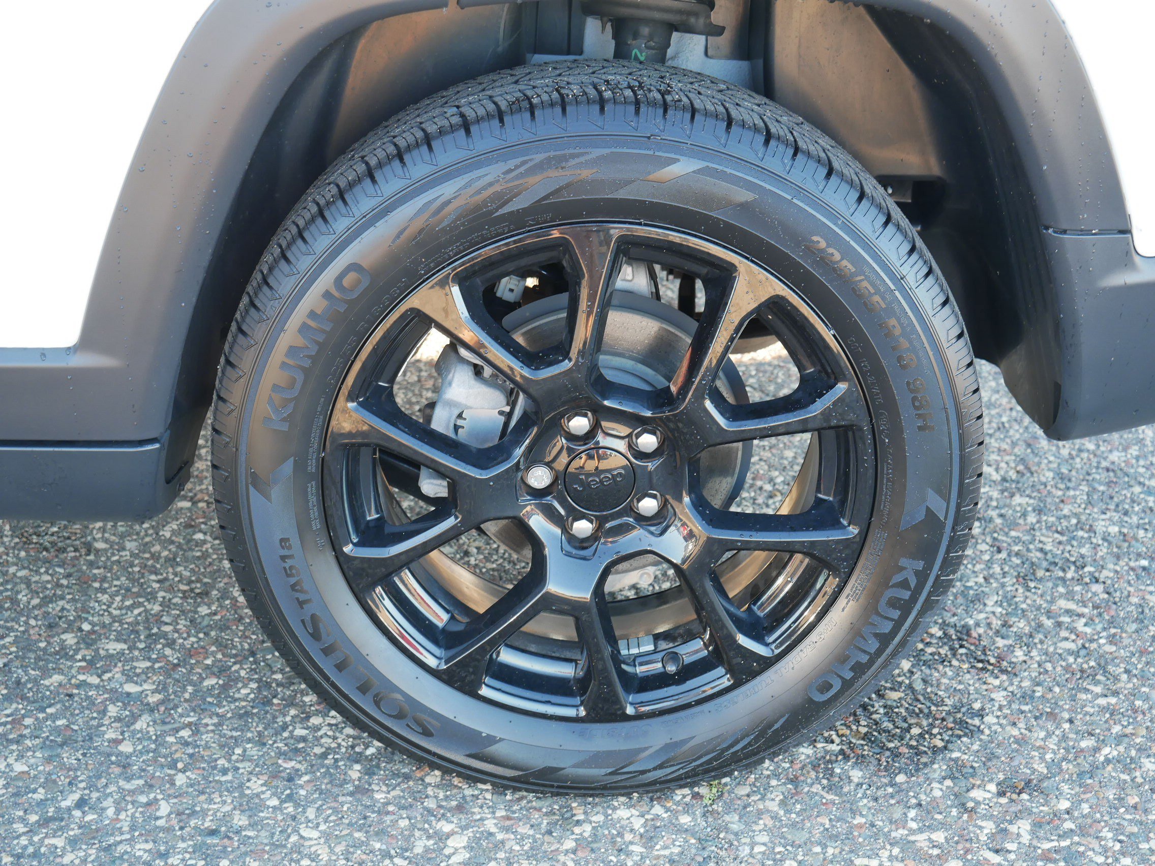 Used 2023 Jeep Compass Latitude w/ Sun and Sound Group AWD/4WD image 15