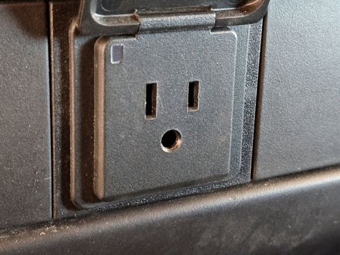 Used 2024 GMC Savana 2500 w/ Driver Convenience Package image 18