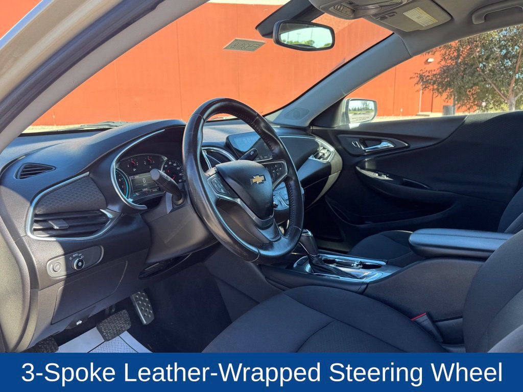 Used 2016 Chevrolet Malibu LT FWD image 9