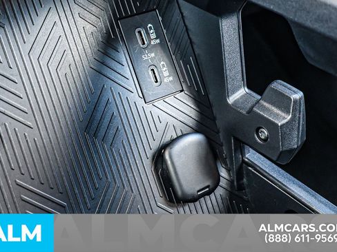 Used 2024 Toyota Tacoma TRD Off-Road image 39