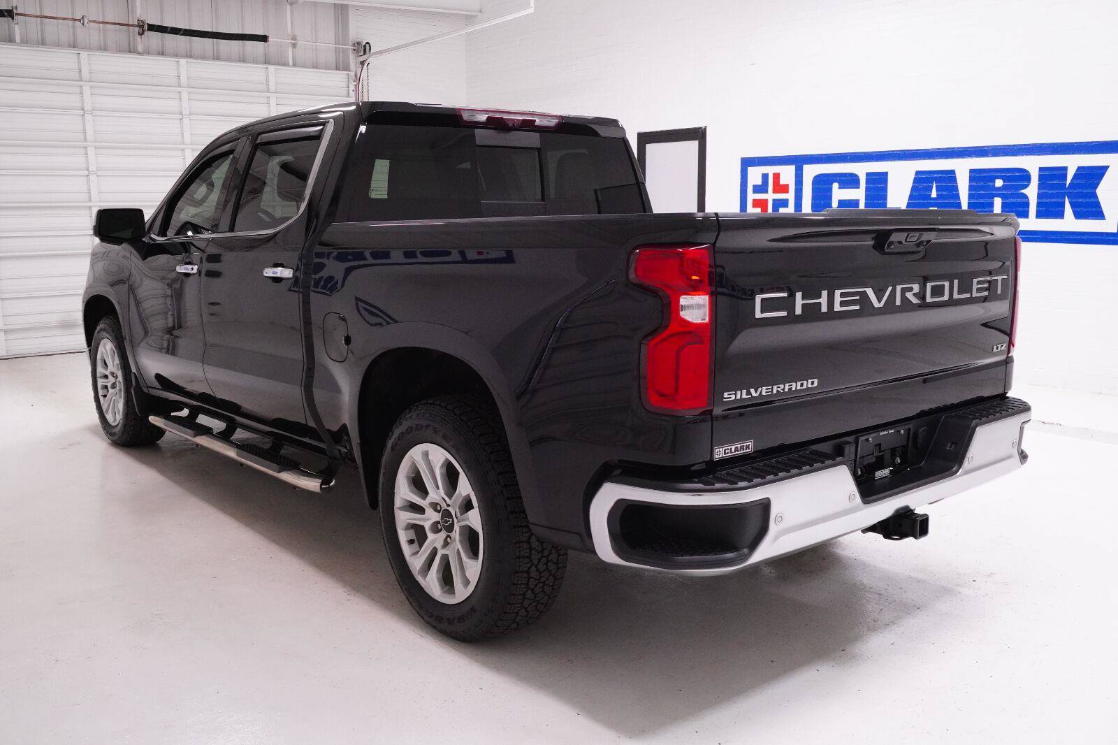 Used 2024 Chevrolet Silverado 1500 LTZ w/ Technology Package RWD image 35
