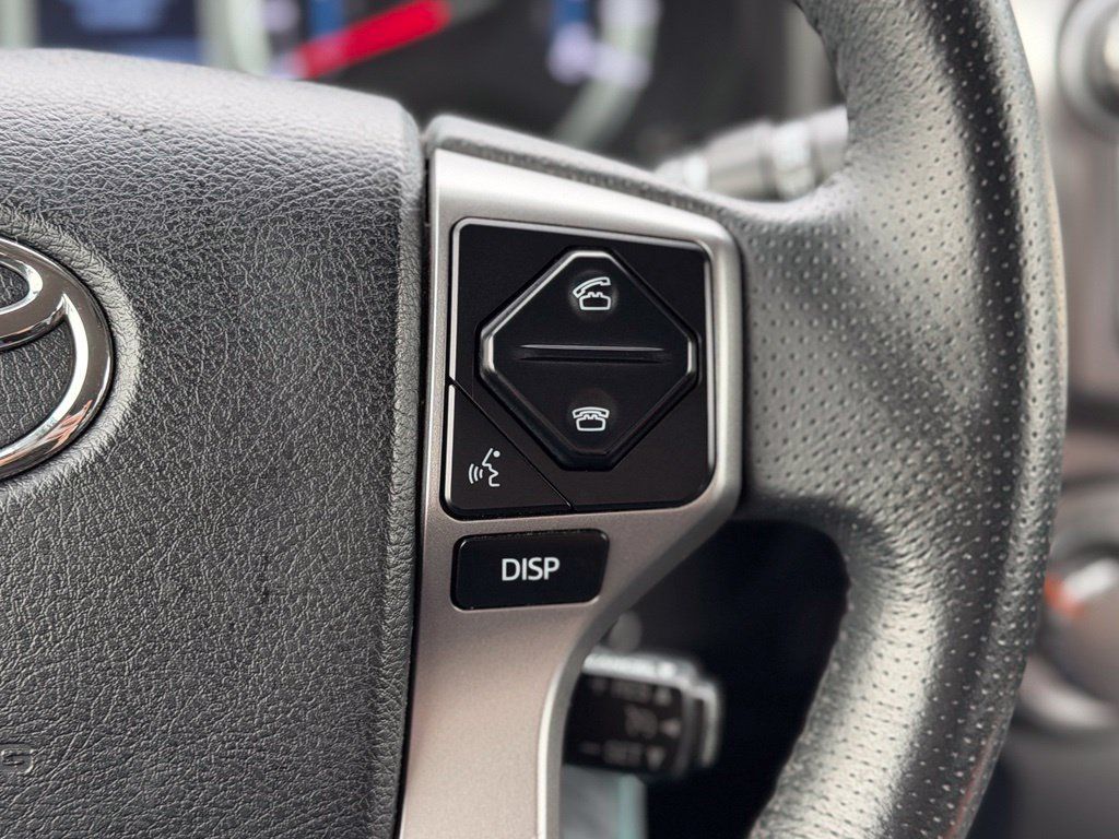 Used 2019 Toyota 4Runner SR5 AWD/4WD image 8