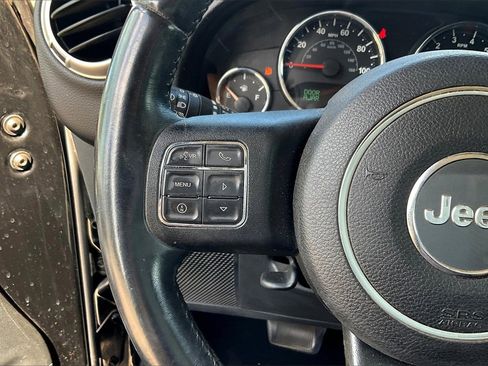 Used 2017 Jeep Wrangler Unlimited Sahara w/ Connectivity Group image 16