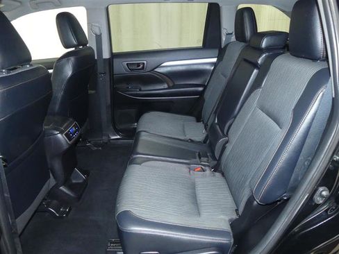 Used 2019 Toyota Highlander Plus image 23