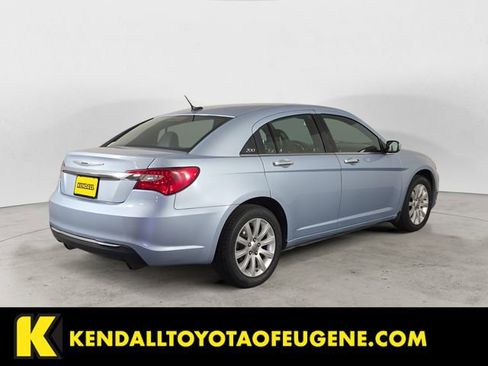 Used 2013 Chrysler 200 Limited w/ Sun/Sound Group image 5
