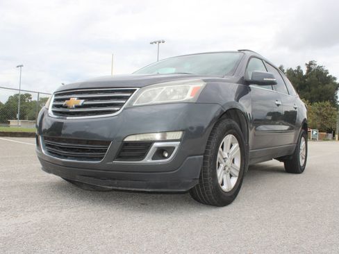 Used 2014 Chevrolet Traverse LT FWD image 4