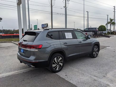 Certified 2024 Volkswagen Atlas SE image 7