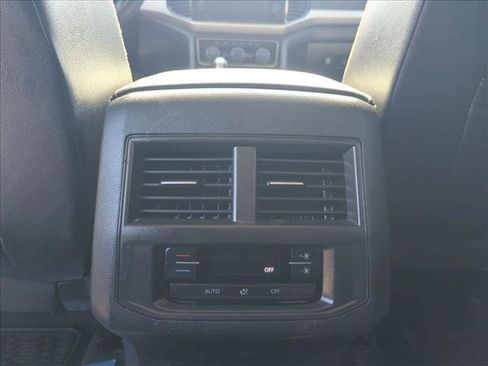 Used 2022 Volkswagen Atlas SEL R-Line image 18