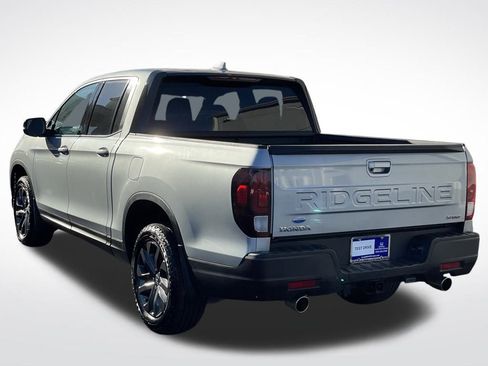 Certified 2025 Honda Ridgeline Sport image 4