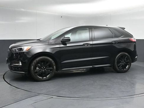 Certified 2024 Ford Edge ST-Line AWD/4WD image 4