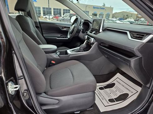 Used 2023 Toyota RAV4 XLE image 33
