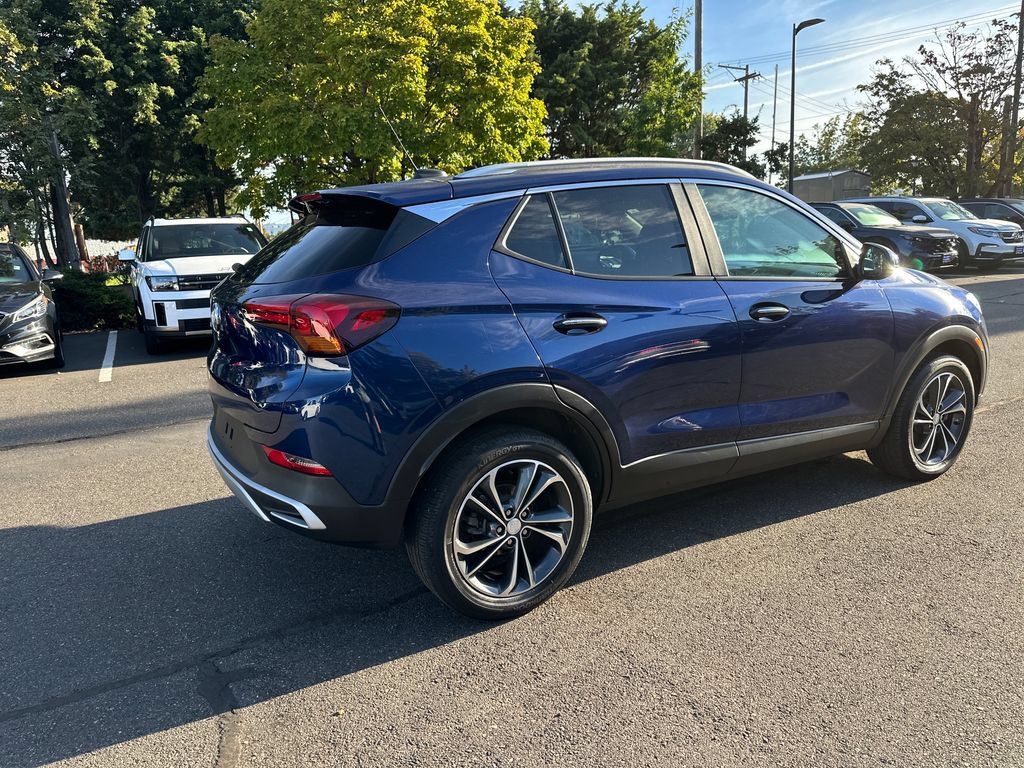 Used 2023 Buick Encore GX Select w/ Safety Package II FWD image 6