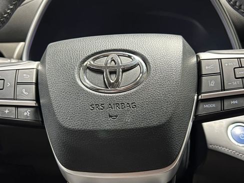 Certified 2022 Toyota Highlander XLE image 36