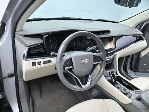 Used 2020 Cadillac XT6 Premium Luxury AWD/4WD image 18