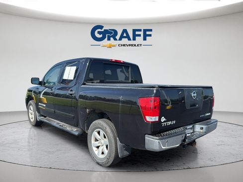 Used 2011 Nissan Titan SV w/ SV Value Truck Pkg AWD/4WD image 5