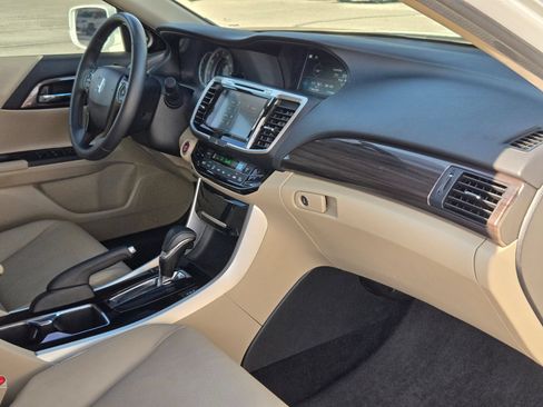 Used 2017 Honda Accord EX-L image 29