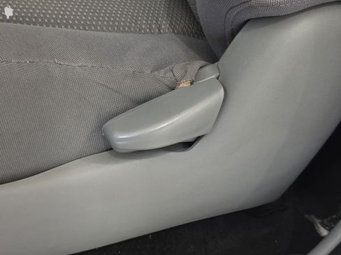 Used 2013 Toyota Tacoma 4x4 Regular Cab image 13