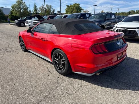 Used 2018 Ford Mustang Premium RWD image 7
