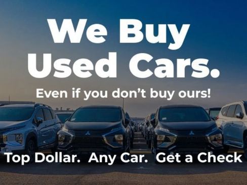 Used 2023 Chrysler Pacifica Touring-L FWD image 5