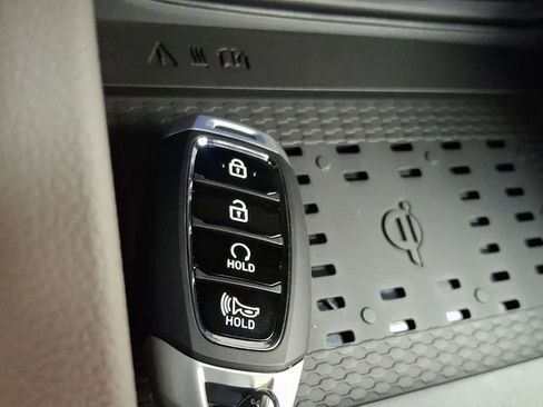 New 2026 Hyundai Venue SEL FWD image 14