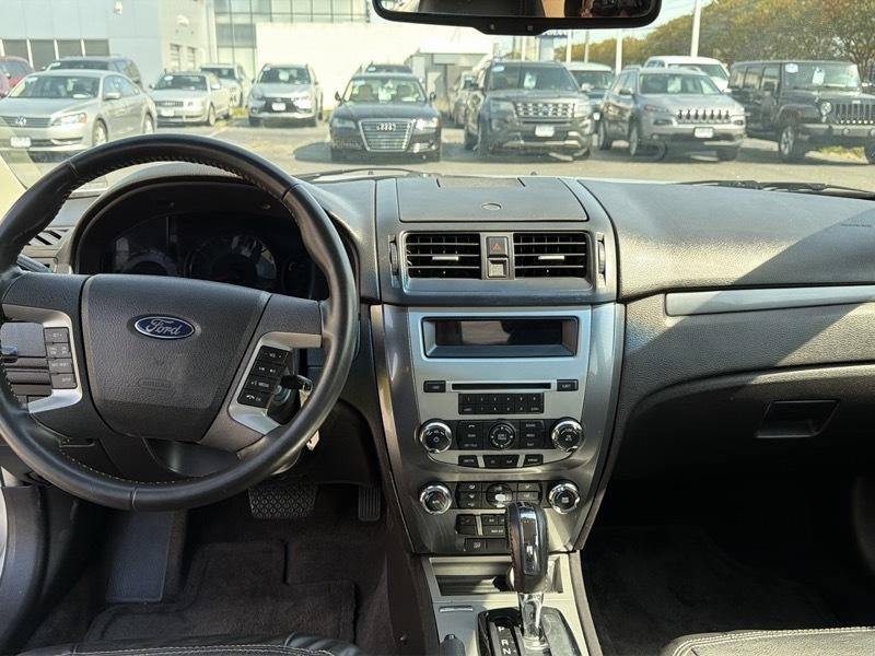 Used 2011 Ford Fusion SEL FWD image 18