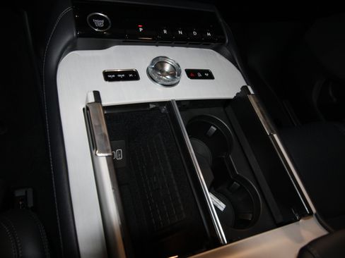 New 2025 Lincoln Navigator Reserve w/ Jet Appearance Package image 16