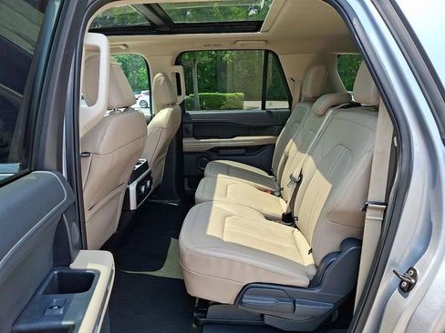 Used 2024 Ford Expedition Max Limited RWD image 12