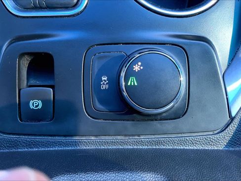 Used 2019 Chevrolet Traverse LT FWD image 35