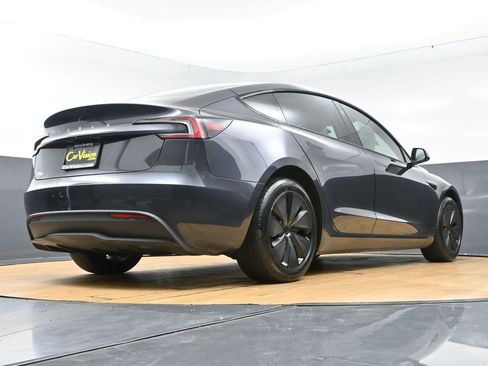 Used 2025 Tesla Model 3 Long Range image 58
