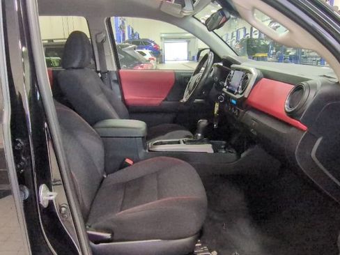 Used 2021 Toyota Tacoma SR5 image 11