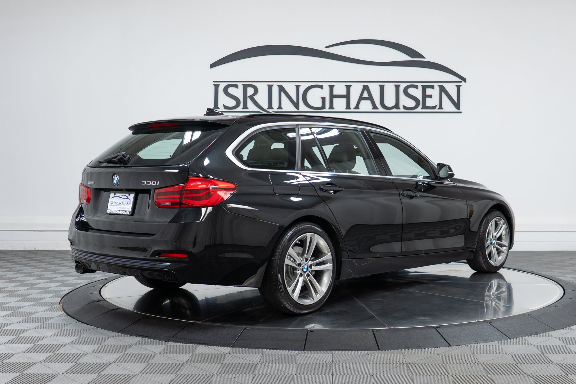 Used 2018 BMW 330i xDrive Wagon AWD/4WD image 5