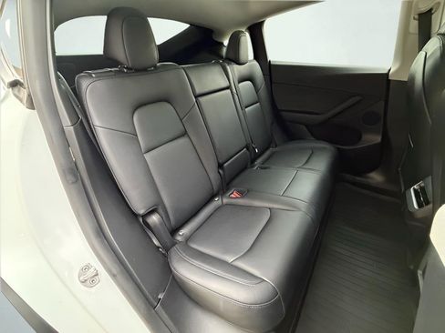 Used 2022 Tesla Model Y Performance image 25