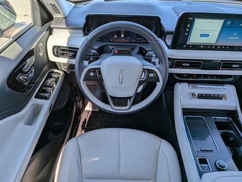 Certified 2025 Lincoln Aviator Reserve image 20