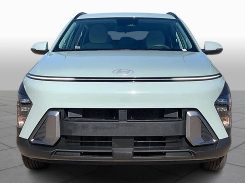 Certified 2025 Hyundai Kona SEL image 4