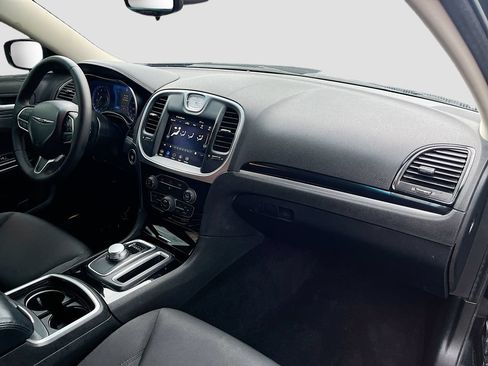 Used 2023 Chrysler 300 Touring RWD image 27