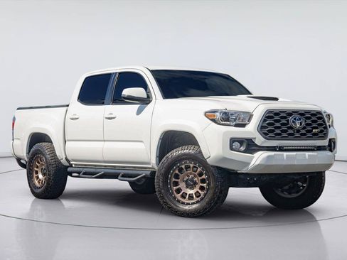 Used 2022 Toyota Tacoma TRD Sport w/ Technology Package RWD image 1