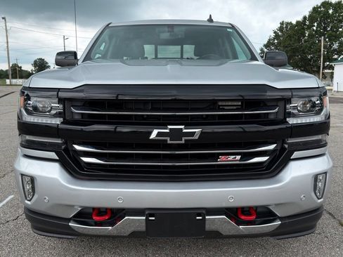 Used 2018 Chevrolet Silverado 1500 LTZ Z71 w/ Redline Edition AWD/4WD image 17