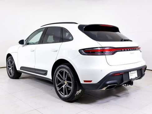 Certified 2024 Porsche Macan w/ Premium Plus Package image 3