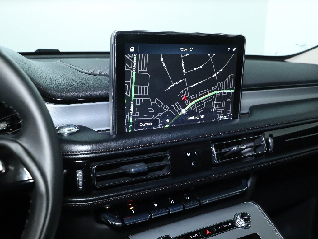 Used 2023 Lincoln Aviator AWD w/ Premium Package image 28