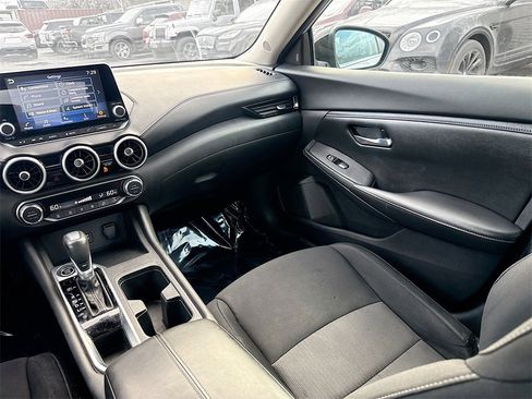 Used 2021 Nissan Sentra SV image 25